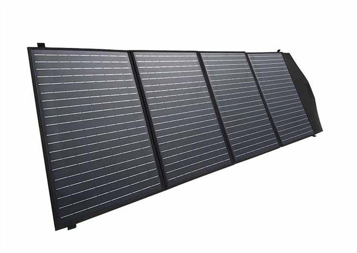Bảng điều khiển năng lượng mặt trời có thể gập nhất 200 tinh thể